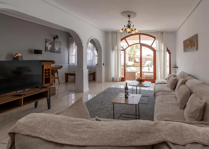 Tricia 6 Bedroom Americas Vilă Playa de las Americas (Tenerife)