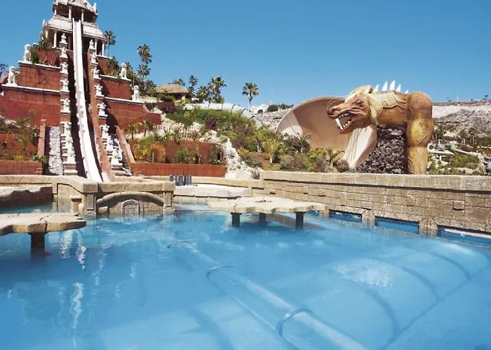 Tricia 6 Bedroom Americas