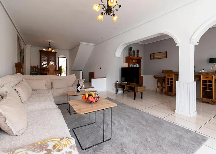 Tricia 6 Bedroom Americas 别墅