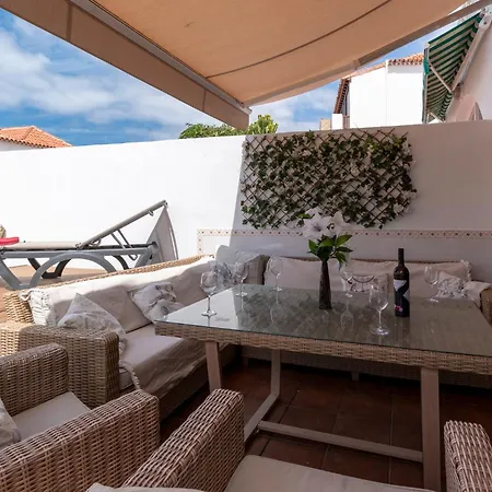 Tricia 6 Bedroom Americas